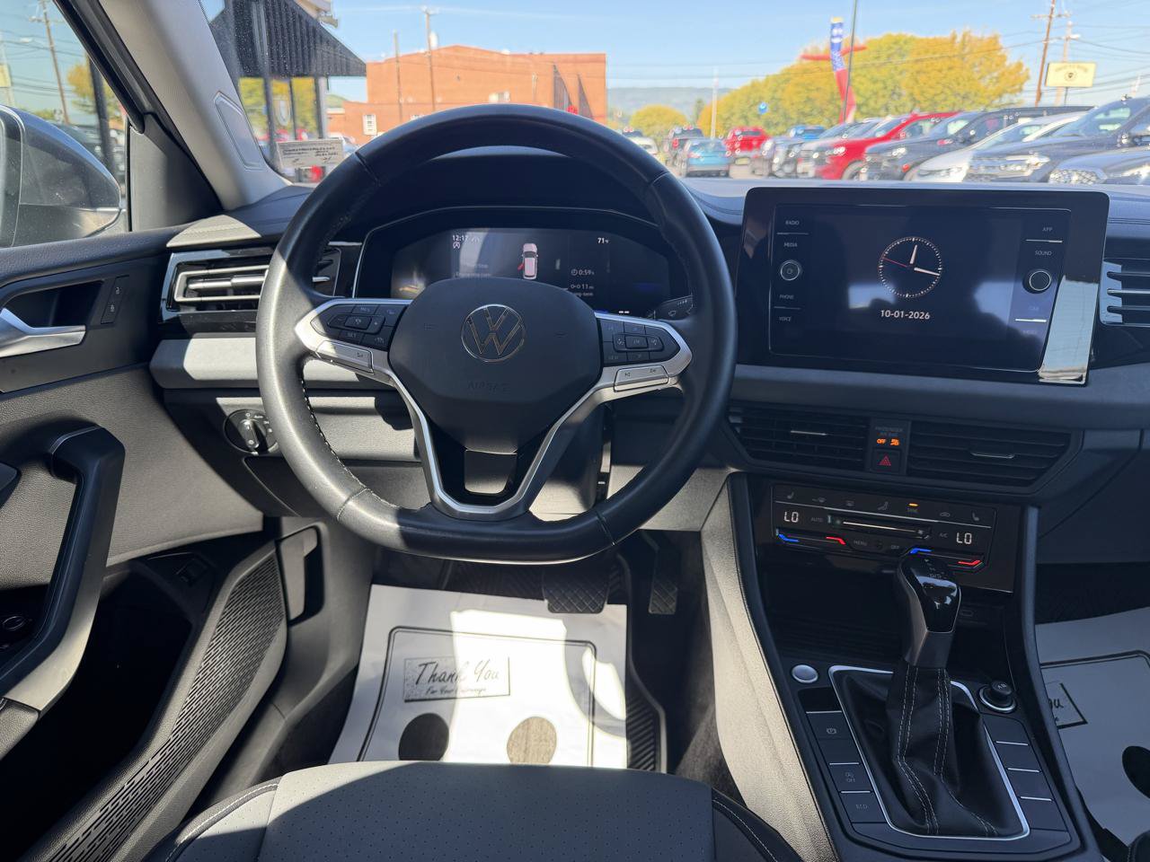 Used 2025 Volkswagen Jetta SE FWD image 12