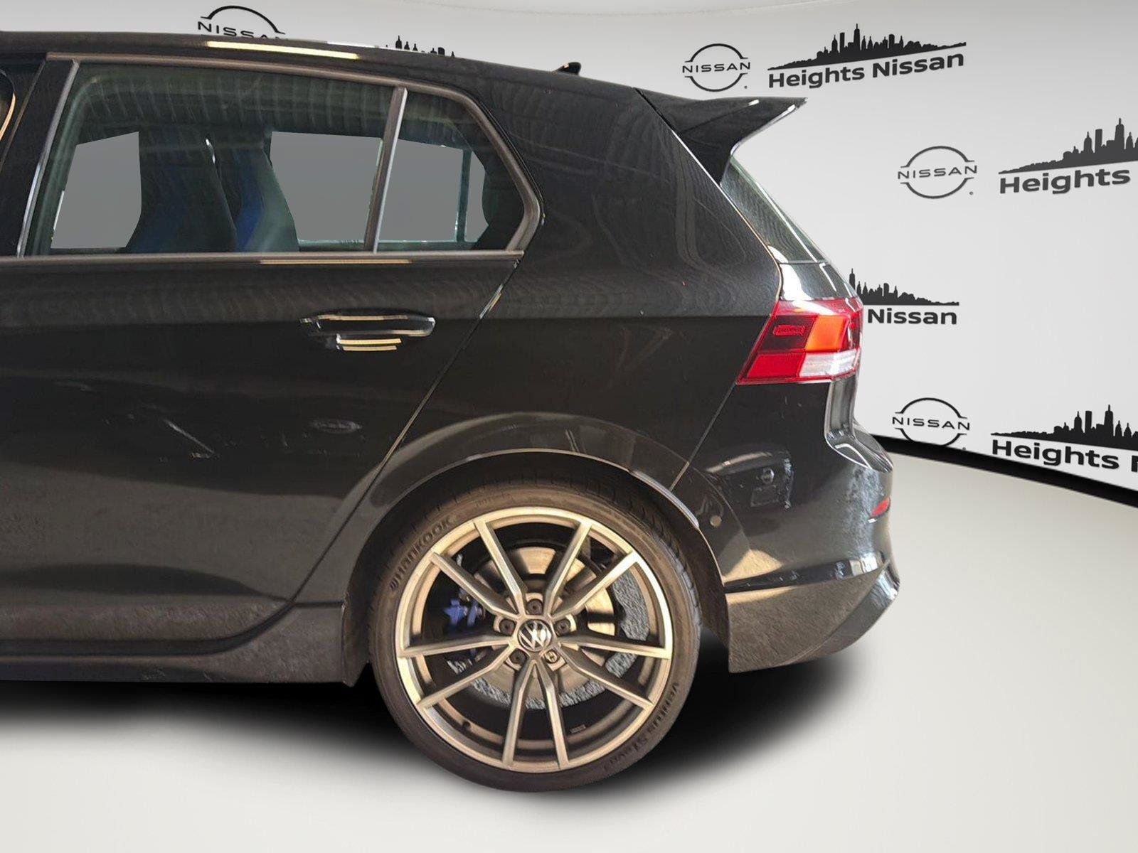 Used 2024 Volkswagen Golf R AWD/4WD image 41