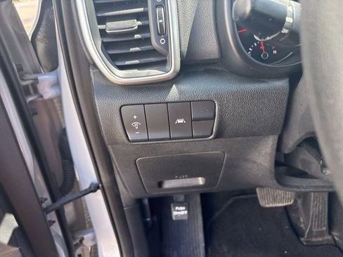 Used 2020 Kia Sportage LX FWD image 19