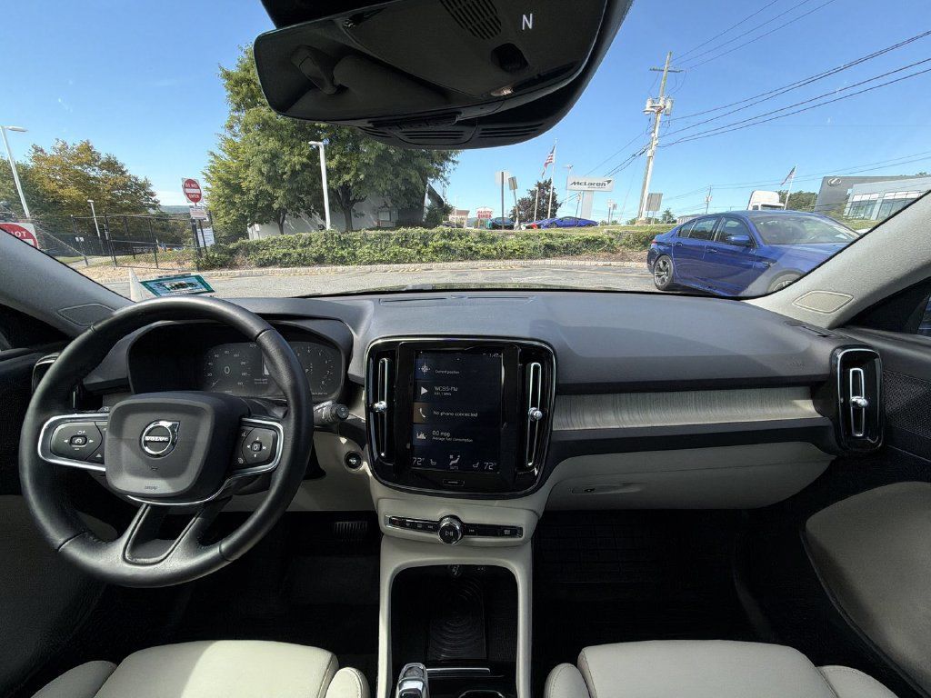 Used 2019 Volvo XC40 T5 Inscription AWD/4WD image 18