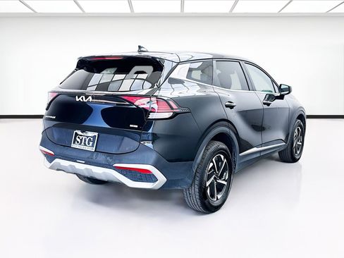Used 2023 Kia Sportage LX AWD/4WD image 4