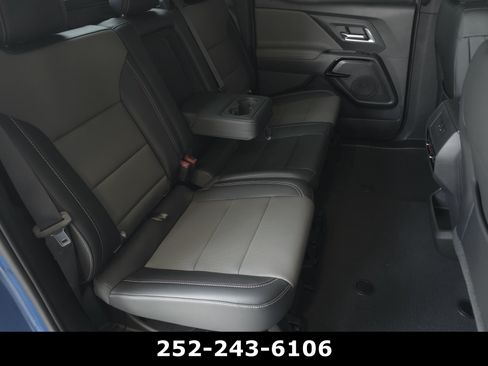 Used 2026 Chevrolet Silverado EV Trail Boss AWD/4WD image 42