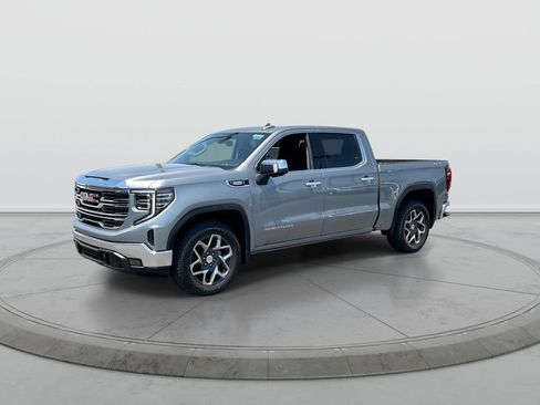 Used 2025 GMC Sierra 1500 SLT AWD/4WD image 4