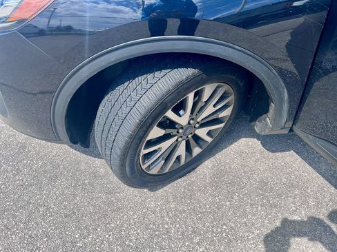 Used 2022 Ford Escape Titanium AWD/4WD image 32