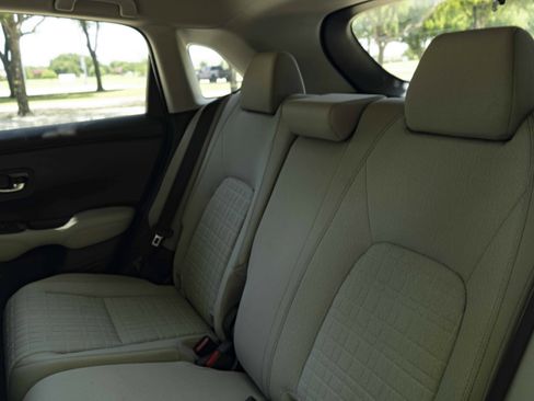 Used 2023 Honda HR-V LX image 18