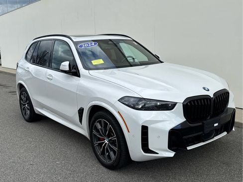 Used 2024 BMW X5 xDrive40i w/ M Sport Package AWD/4WD image 2