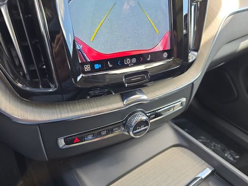 Certified 2022 Volvo XC60 B6 Inscription w/ Advanced Package image 30