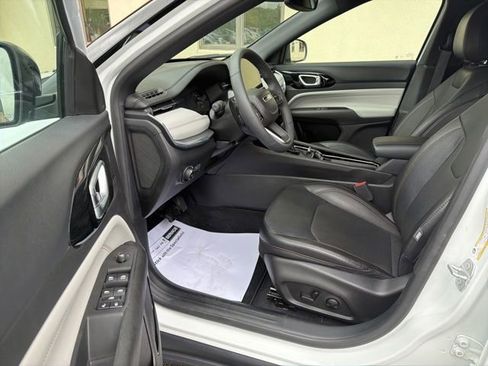 Used 2023 Jeep Compass Limited AWD/4WD image 22