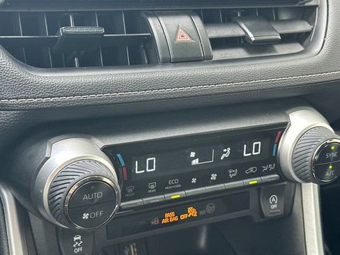 Certified 2025 Toyota RAV4 XLE FWD image 25