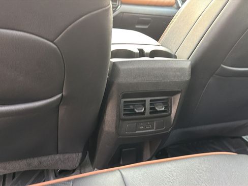 Used 2024 GMC Canyon AT4 w/ AT4 Premium Package AWD/4WD image 25