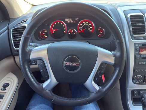 Used 2010 GMC Acadia SLT image 32