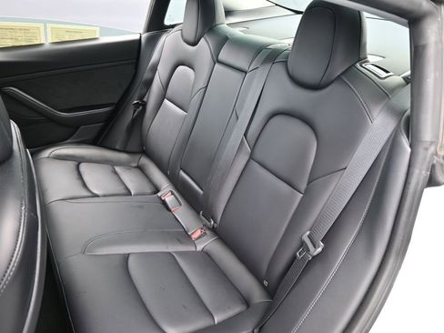 Used 2023 Tesla Model 3 Standard Range image 32