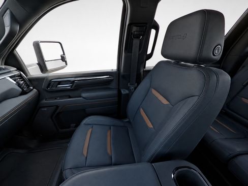 Used 2025 GMC Sierra 2500 AT4 w/ AT4 Premium Plus Package AWD/4WD image 13