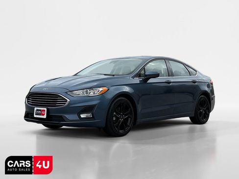 Used 2019 Ford Fusion SE w/ Equipment Group 151A FWD image 3