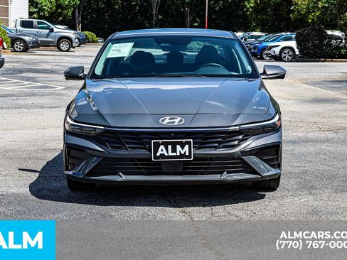 Used 2024 Hyundai Elantra Limited FWD image 11