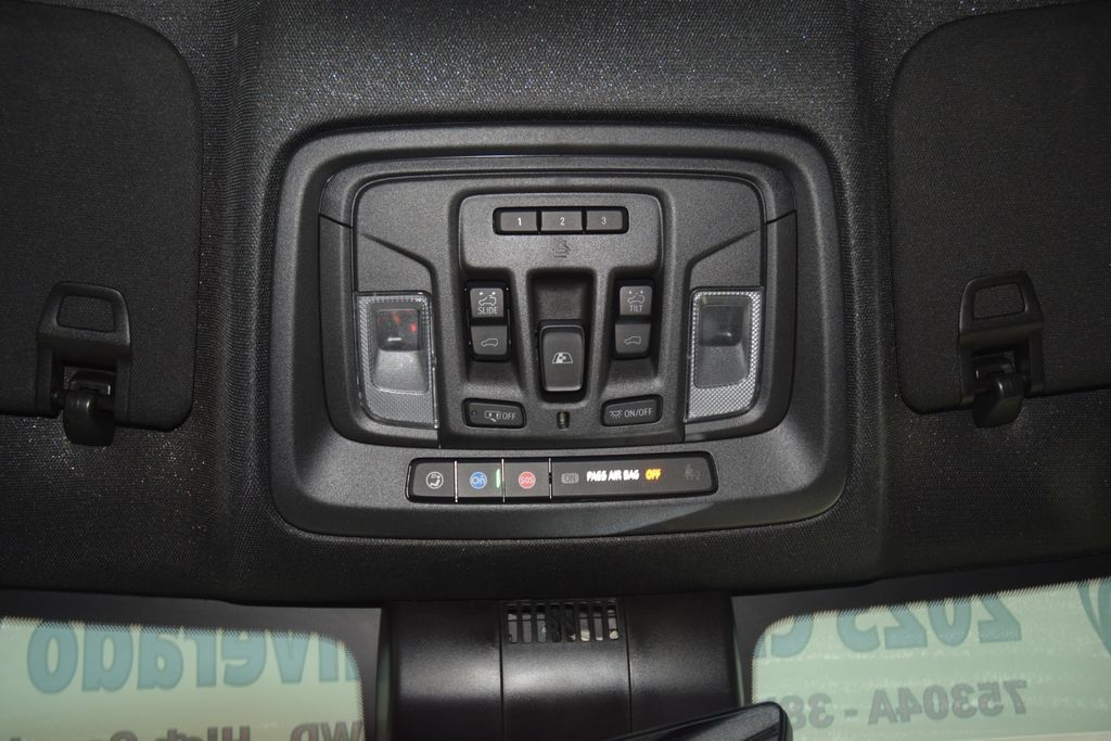 Used 2023 Chevrolet Silverado 1500 High Country w/ High Country Premium Package AWD/4WD image 56