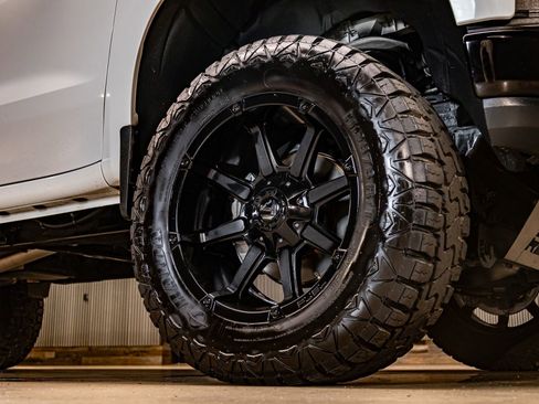 Used 2020 Chevrolet Silverado 1500 Custom Trail Boss image 11