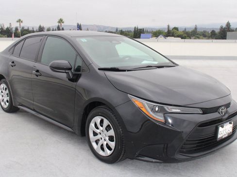 Certified 2023 Toyota Corolla LE FWD image 2