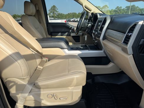 Used 2019 Ford F250 Lariat w/ Lariat Value Package AWD/4WD image 17