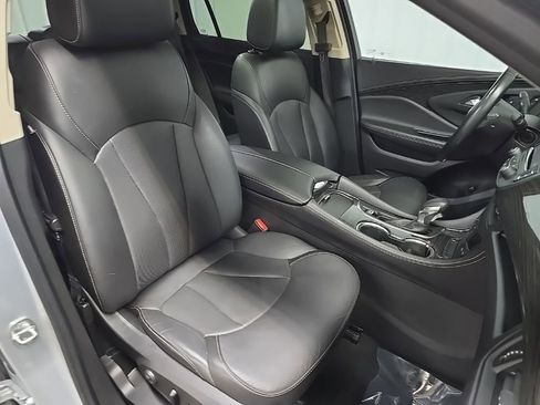 Used 2018 Buick Envision Essence AWD/4WD image 15