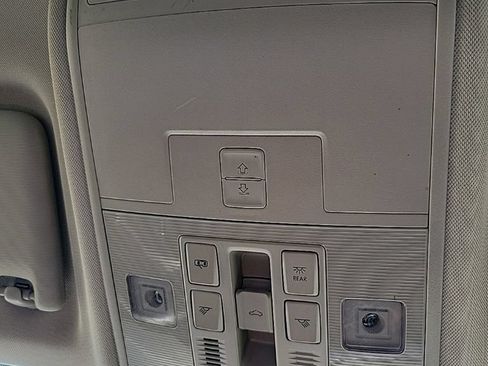Certified 2024 Volkswagen Taos SE AWD/4WD image 11