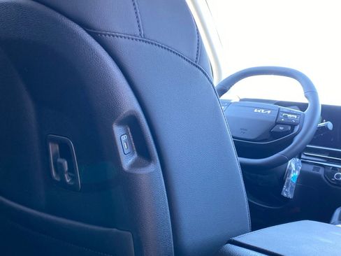 New 2026 Kia Sportage EX image 22