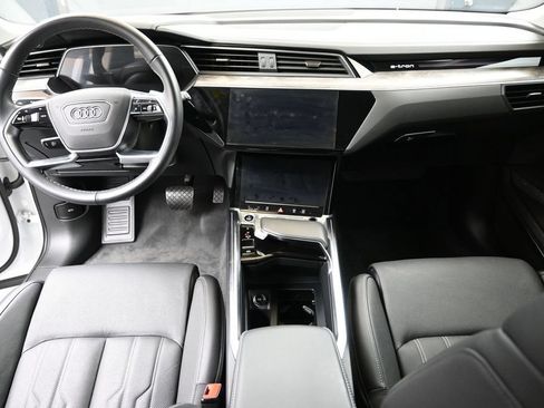 Used 2024 Audi Q8 e-tron Prestige AWD/4WD image 18