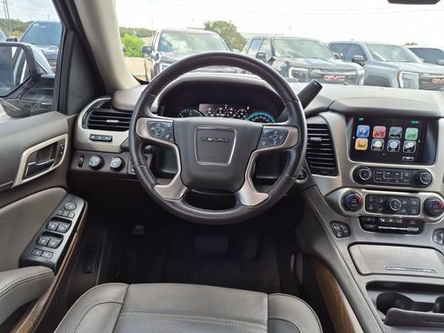 Used 2019 GMC Yukon XL Denali w/ Denali Ultimate Package AWD/4WD image 34