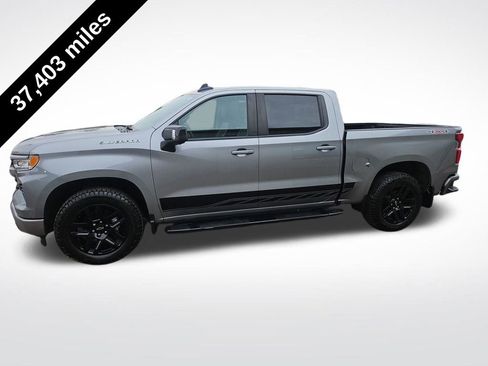 Used 2023 Chevrolet Silverado 1500 RST AWD/4WD image 2