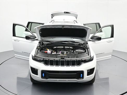 Used 2023 Jeep Grand Cherokee Overland w/ Luxury Tech Group IV image 45