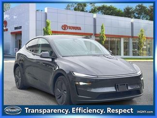 Used 2026 Tesla Model Y Long Range video 1