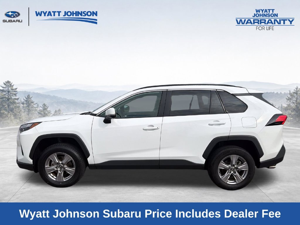 Used 2025 Toyota RAV4 XLE FWD image 4