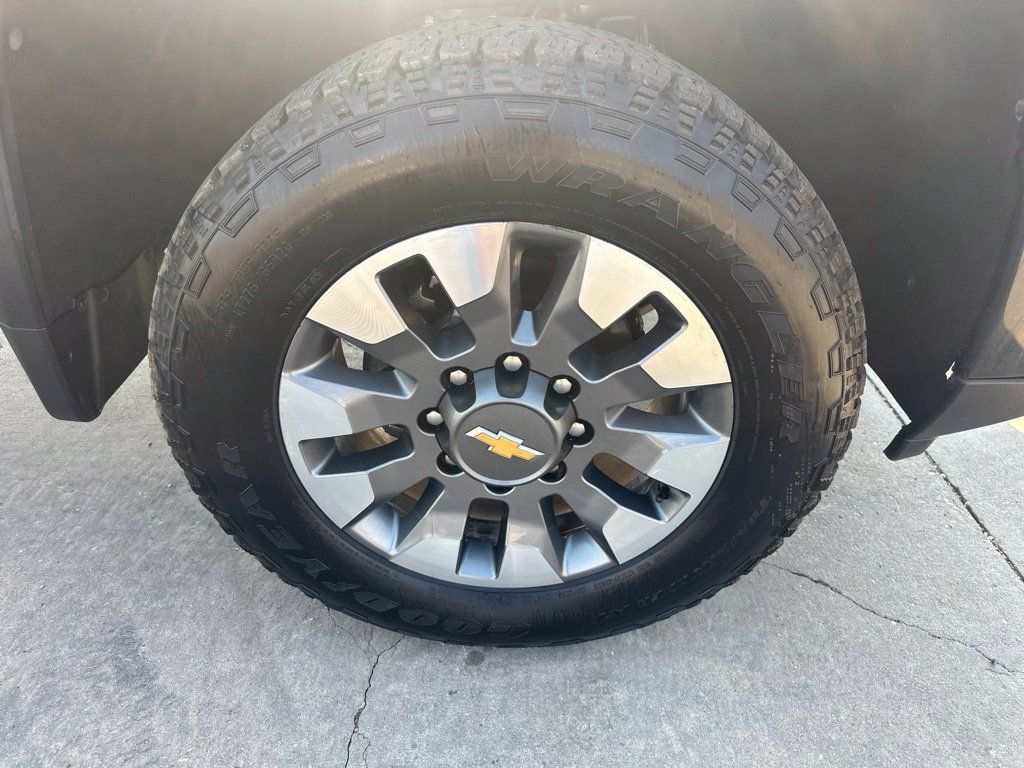 Certified 2024 Chevrolet Silverado 2500 Custom w/ Custom Value Package AWD/4WD image 37