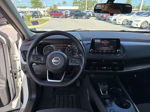 Used 2021 Nissan Rogue SV FWD image 25