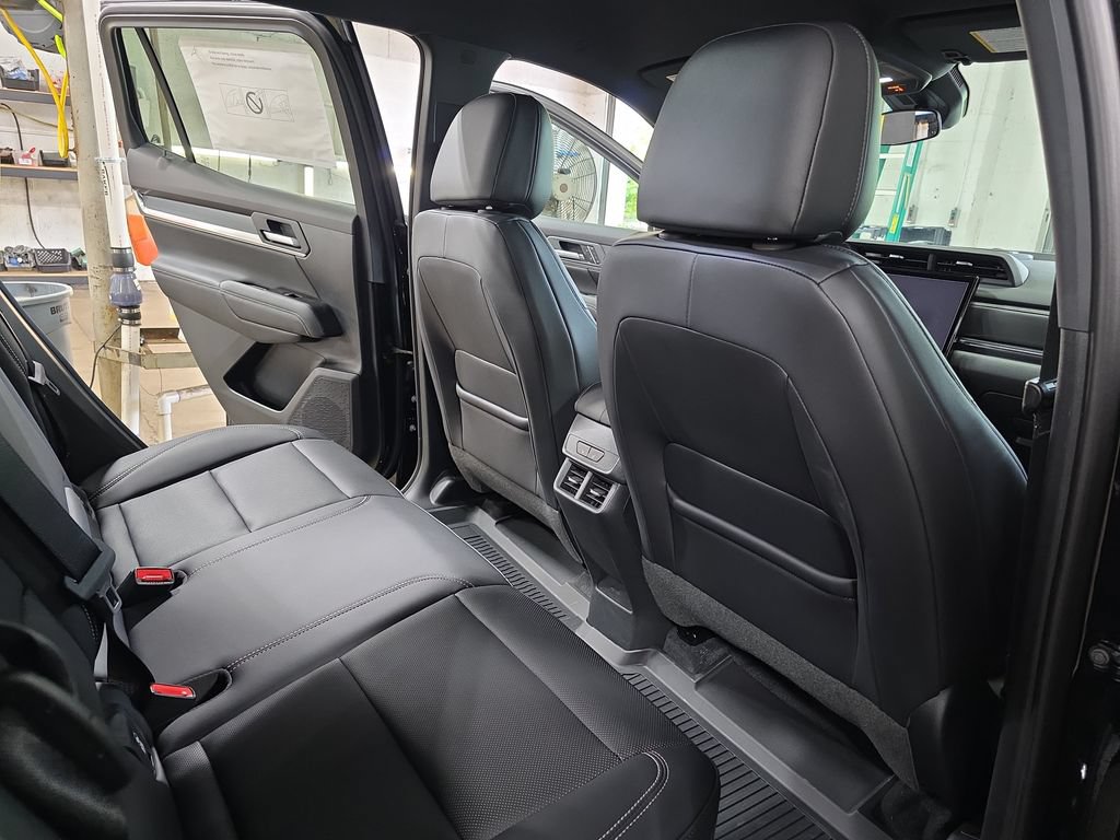 New 2027 GMC Terrain Elevation w/ Elevation Premium Package AWD/4WD image 11