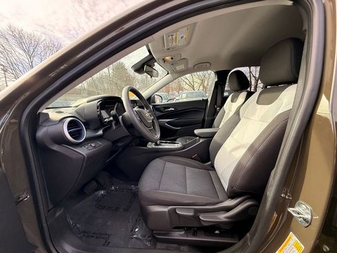 Used 2024 Chevrolet Trax LS image 23