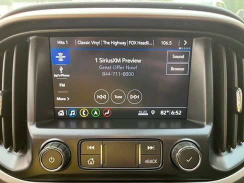 Used 2022 Chevrolet Colorado Z71 w/ Safety Package AWD/4WD image 29