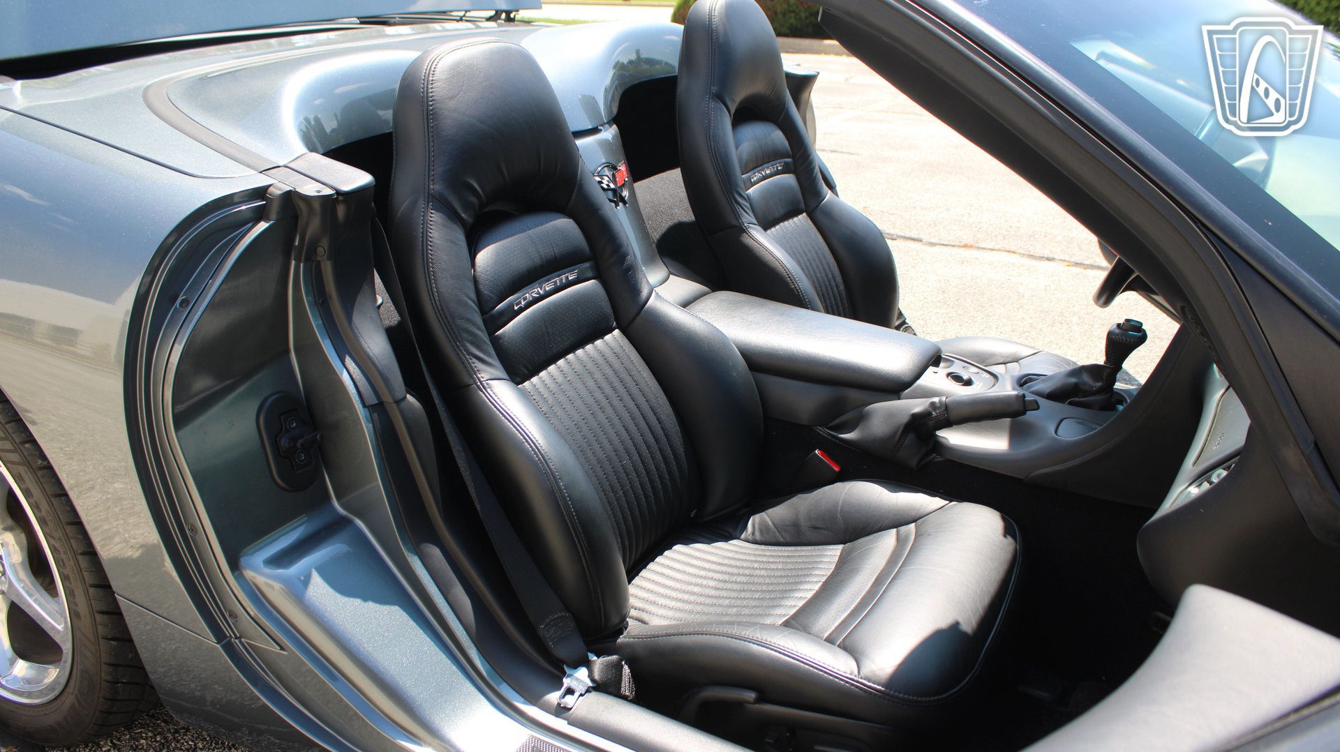 Used 2004 Chevrolet Corvette Convertible w/ Preferred Equipment Group RWD image 15