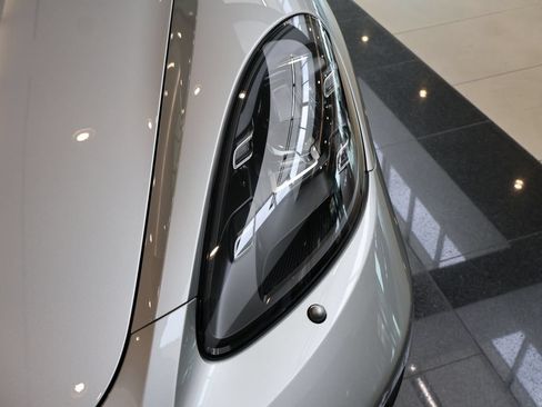 Used 2022 Porsche 718 Boxster RWD image 28