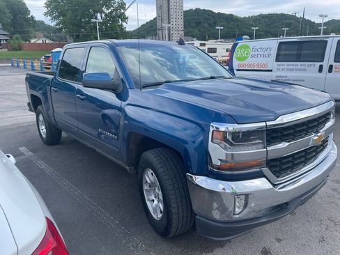 Used 2017 Chevrolet Silverado 1500 LT w/ All Star Edition AWD/4WD image 4