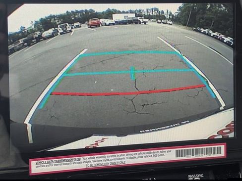 Used 2024 Toyota Sienna XLE FWD image 24