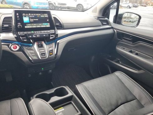 Used 2022 Honda Odyssey Elite image 14