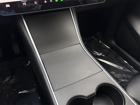 Used 2021 Tesla Model Y Long Range image 19