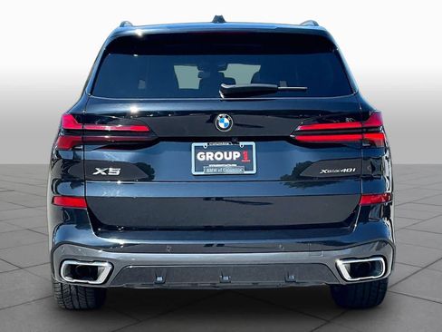 Used 2025 BMW X5 xDrive40i AWD/4WD image 4