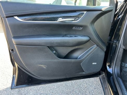 Used 2021 Cadillac XT5 Premium Luxury image 6