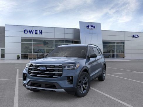 New 2026 Ford Explorer Active w/ Active Comfort Package AWD/4WD image 2