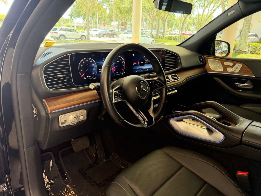Used 2025 Mercedes-Benz GLE 350 4MATIC image 6