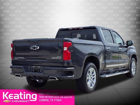 Used 2022 Chevrolet Silverado 1500 High Country w/ High Country Premium Package RWD image 8