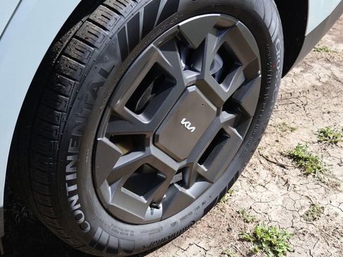 New 2026 Kia Carnival EX image 42