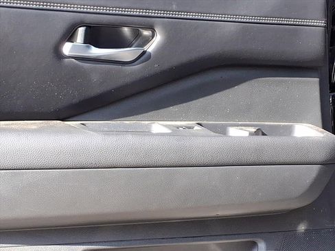 Used 2023 Nissan Pathfinder Platinum w/ Cargo Package image 34